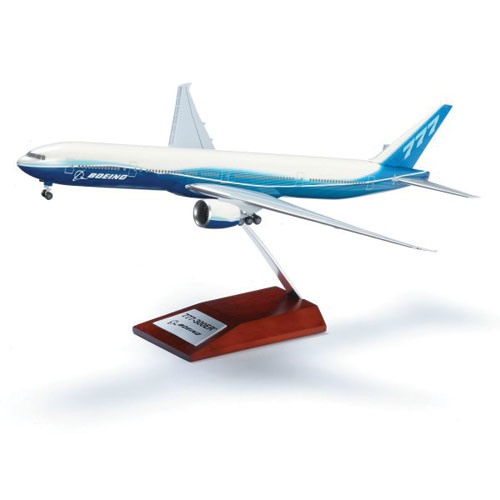 Boeing 777-300ER Snap-Together Model with Wood Base