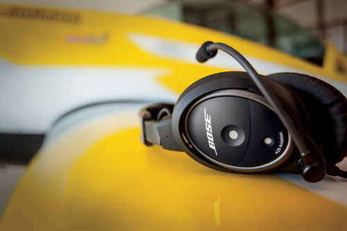 Image 11 of Bose A20 Headset with Dual Plug (Fixed-Wing), Bluetooth, Battery Powered, Hi Imp (324843-3020)