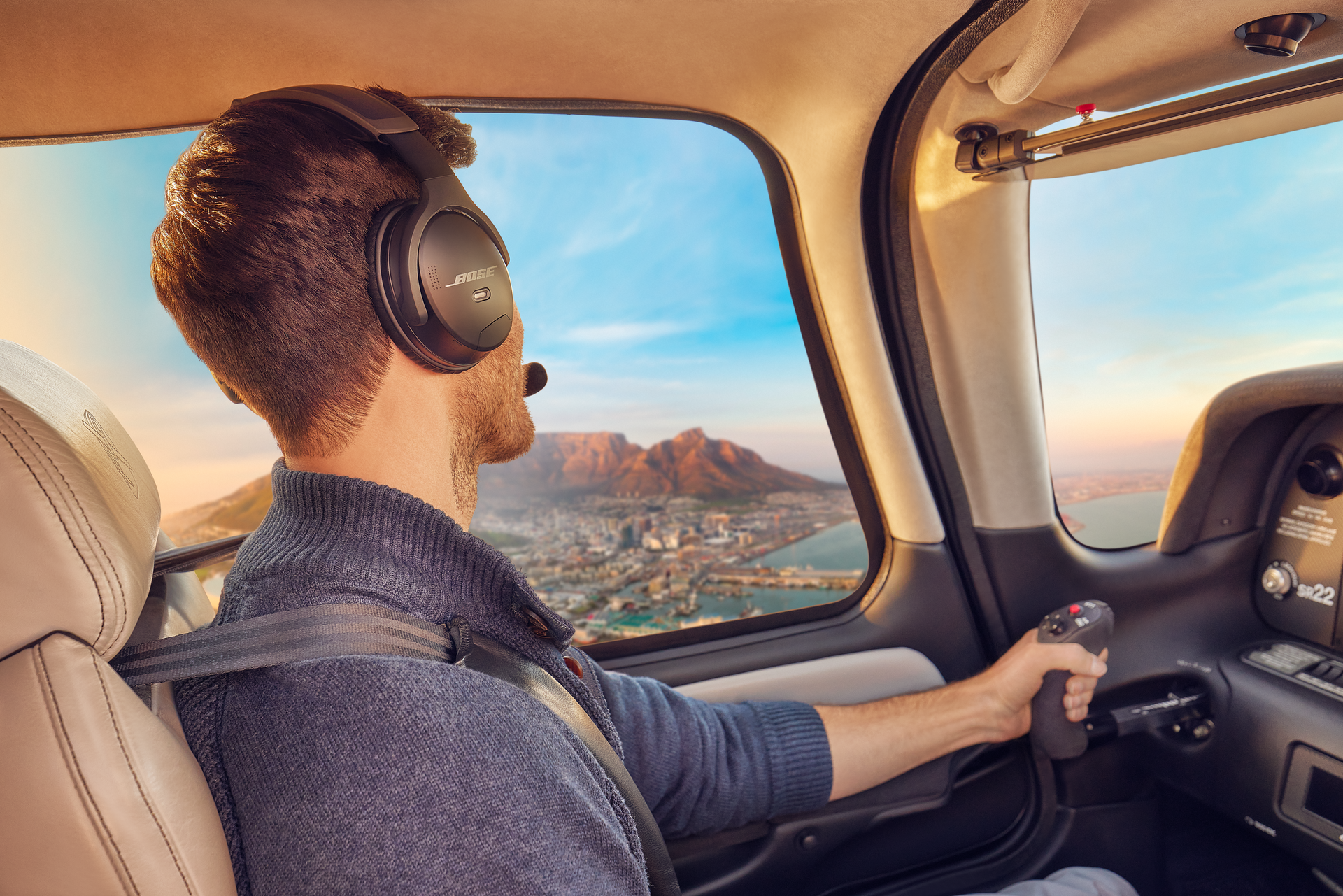 Image 16 of Bose A30 Headset with Dual Plug (Fixed-Wing), Bluetooth, High Impedance and Straight Cable (857641-3120)